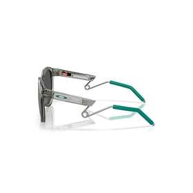 Oakley X Aston Martin Aramco F1® Team HSTN Metal prizm black Lenses with grey ink Frame