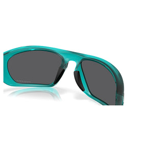 Oakley Sunglass Lateralis prizm black Lenses with matte transparent arctic surf Frame