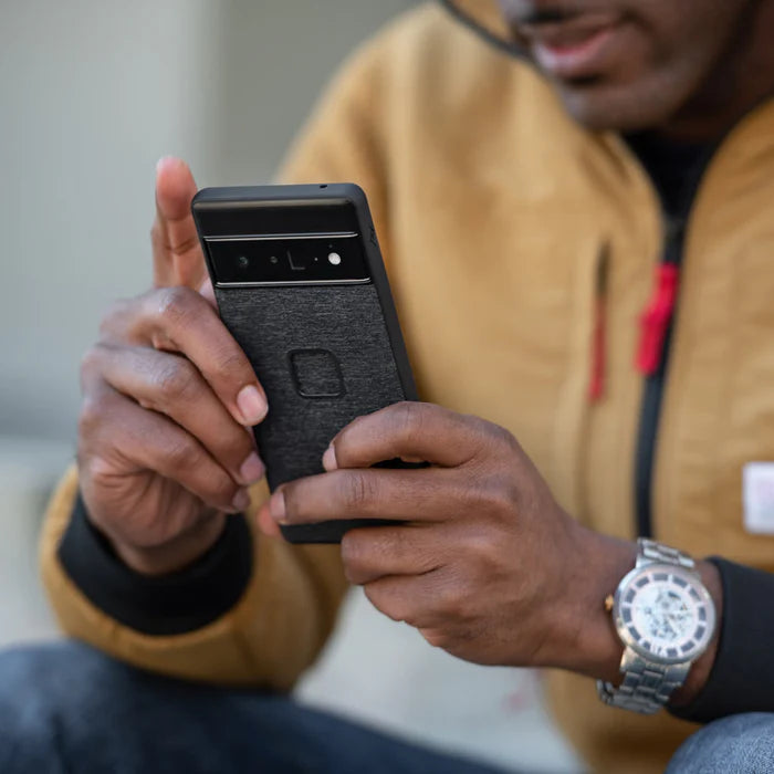 Peak Design Mobile // Everyday Fabric Case // Pixel 7a // Charcoal
