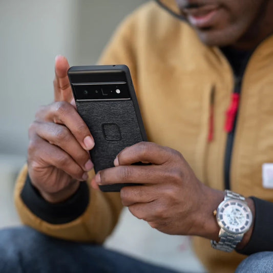 Peak Design Mobile // Everyday Fabric Case // Pixel 7 // Charcoal