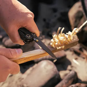 Leatherman Multipurpose Knife Wave Alpha-Obsidian Box