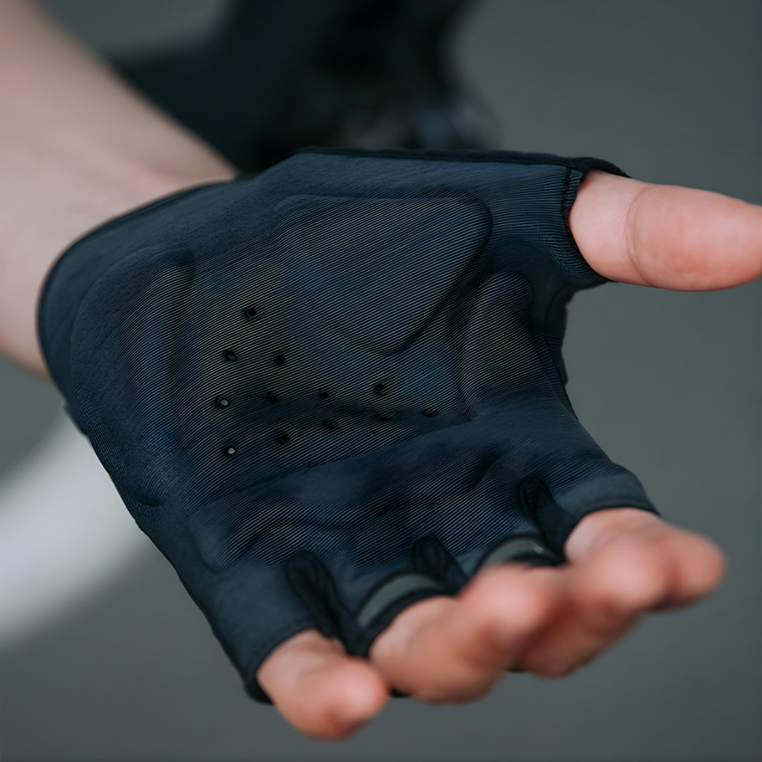 Monton Shadow Gloves-Black