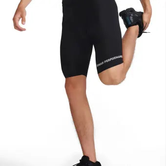 2XU Aero 9 Inch Tri Shorts-S-Black/White
