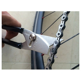 IceToolz 62D1 All-in-1 Master Link Pliers