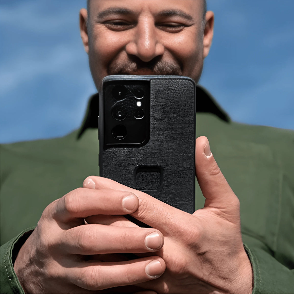 Peak Design Mobile Everyday Fabric Case // Samsung Galaxy S22 - Charcoal