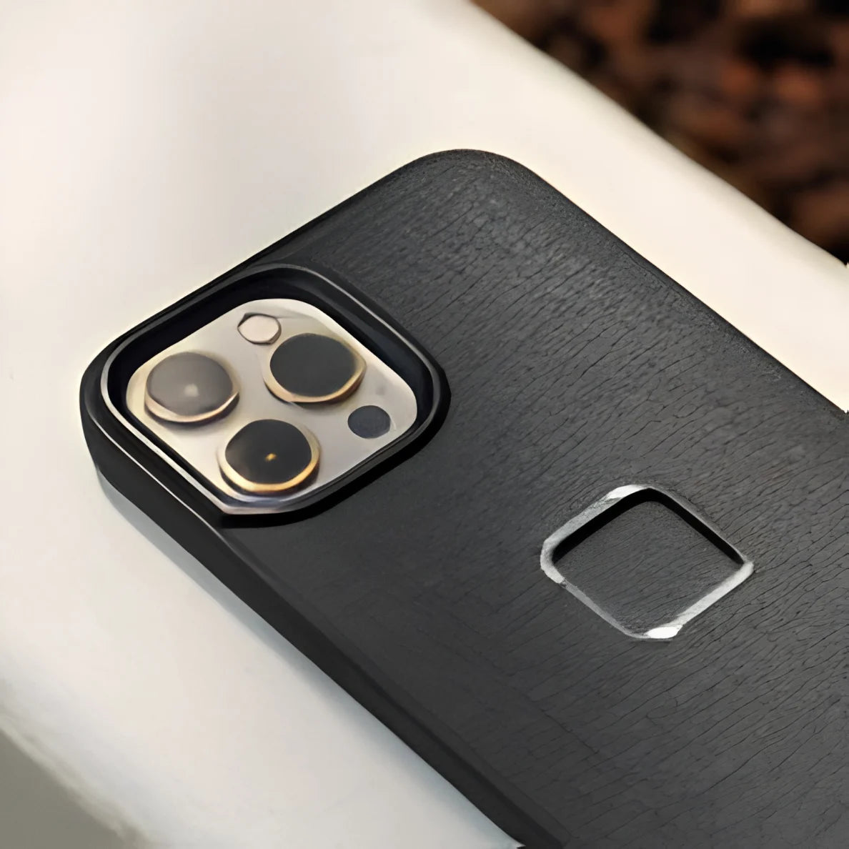 Peak Design Mobile // Everyday Loop Case // iPhone 13 Pro // Charcoal