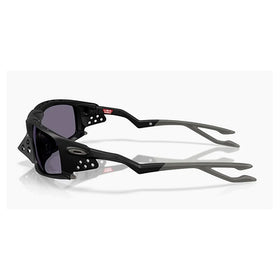 Oakley Plantaris Sunglass with SQ Matte Black and Prizm Grey Lens