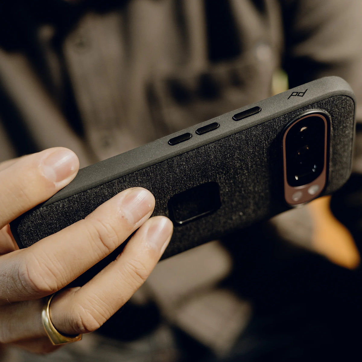 Peak Design Mobile // Everyday Fabric Case // Pixel 10 Standard and Pro // Charcoal