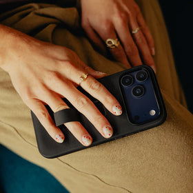 Peak Design Mobile // Everyday Loop Case // iPhone 17 Pro // Black